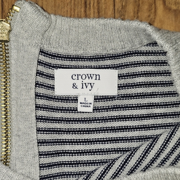 CROWN & IVY | LIGHTWEIGHT COTTON BLEND BACK ZIP OVERSIZED SWEATER - Picture 10 of 13